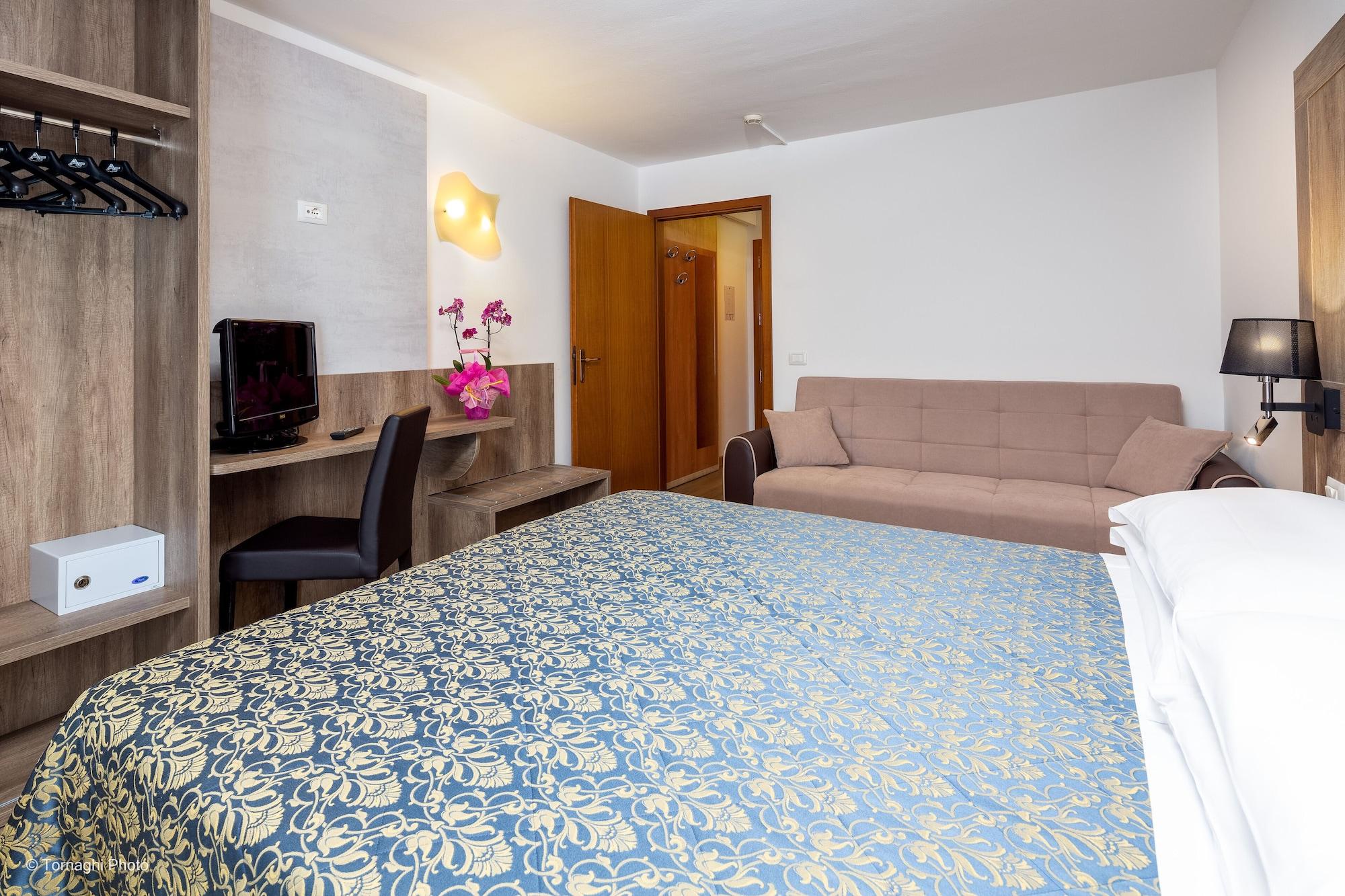 Hotel Alpen Andalo Eksteriør bilde